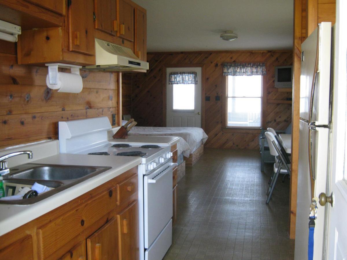 Virginia Landing Camping Resort Cabin 2 Quinby Dış mekan fotoğraf